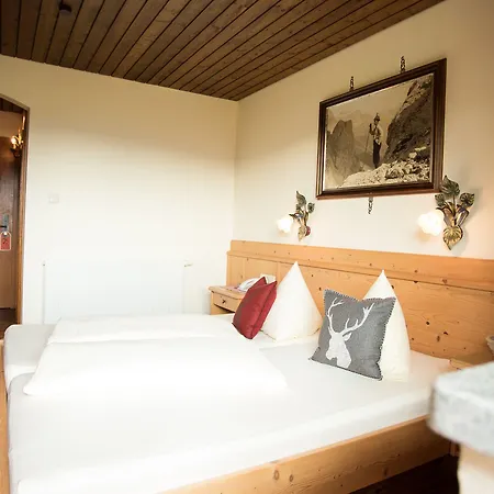 Guest house Ager 4*
